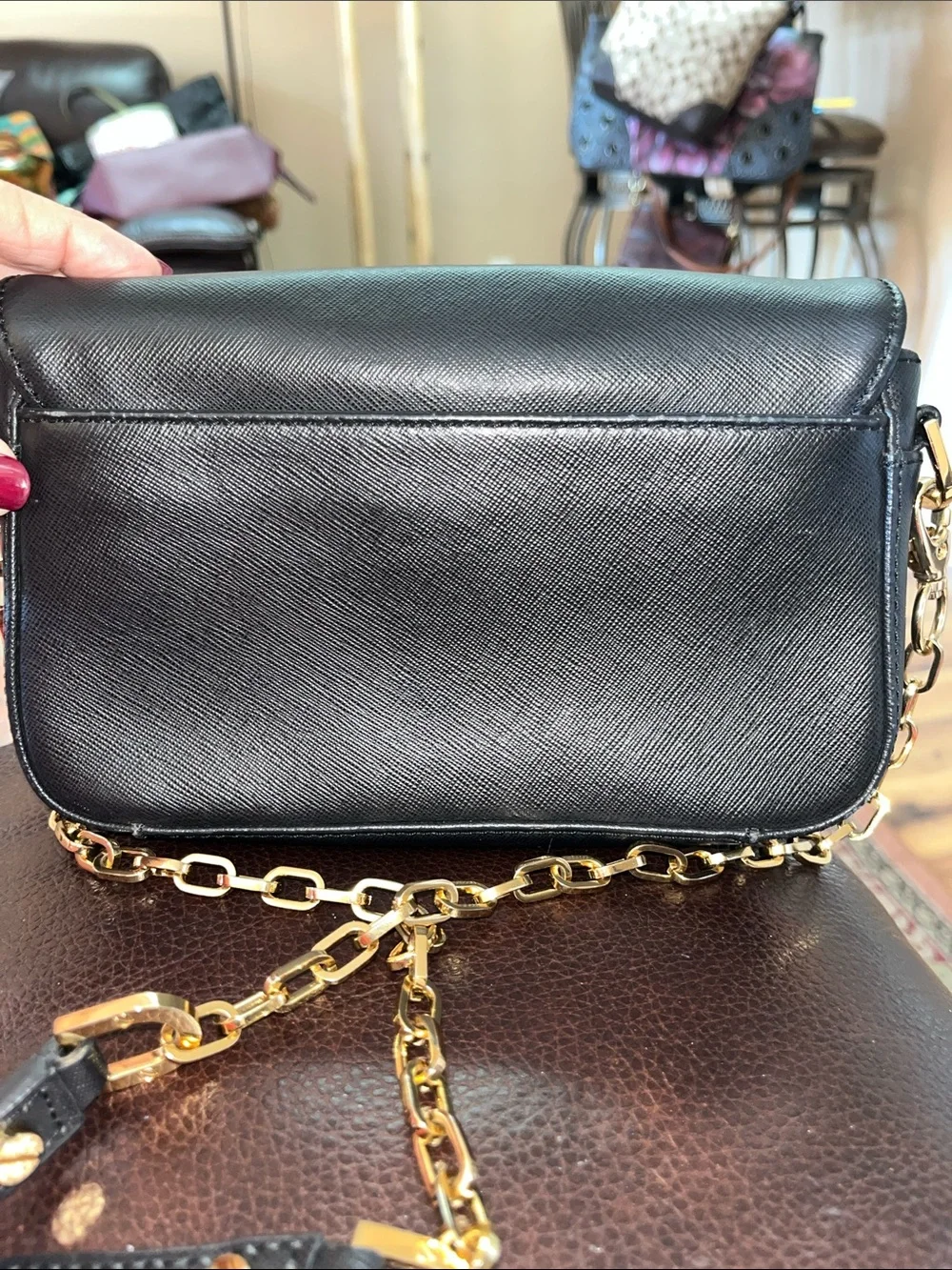 EUC Authentic Tory Burch Robinson Saffiano Leather Chain and Leather Crossbody